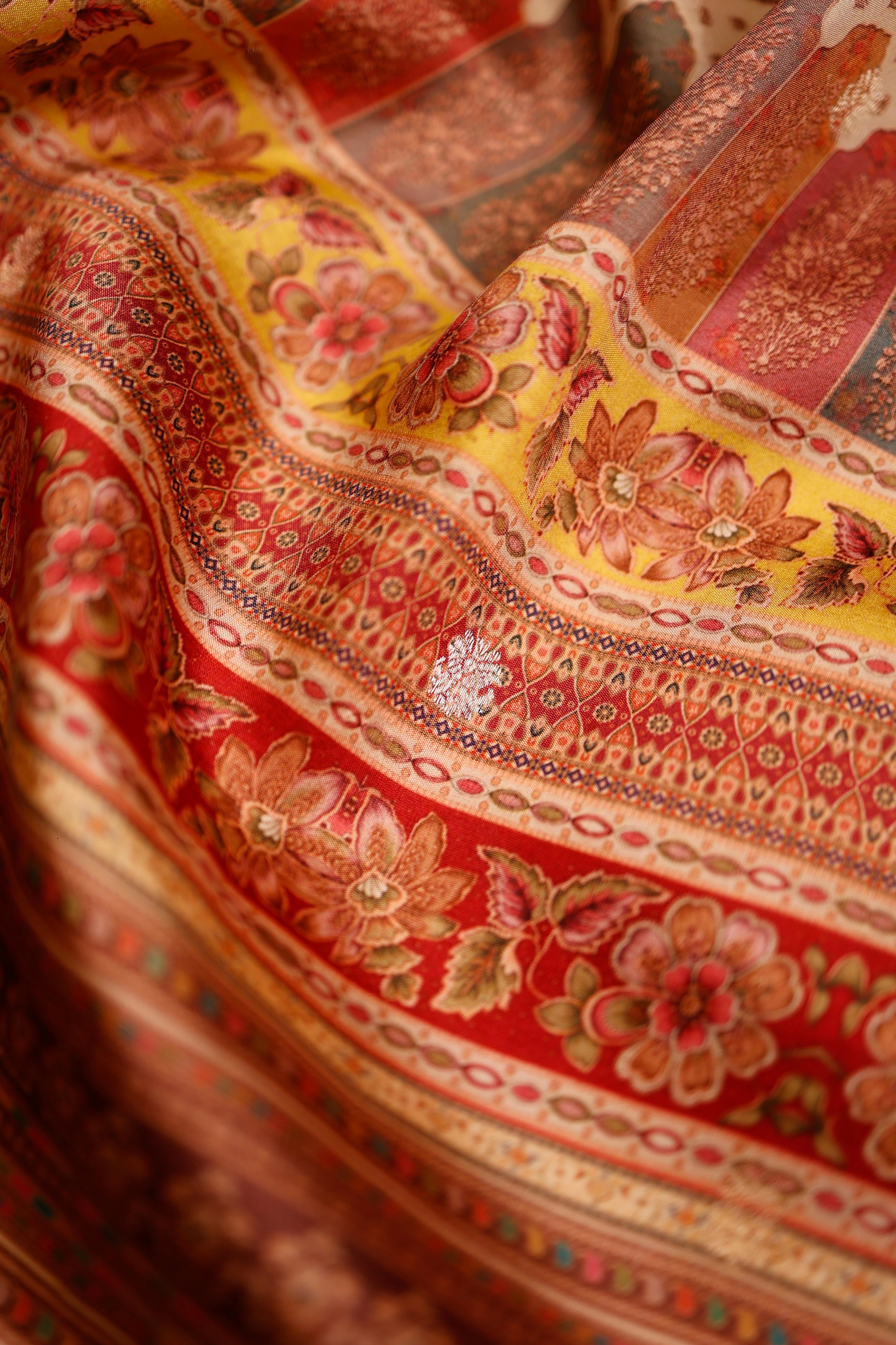 Designer Cream Motif Banarasi Pure Silk Saree