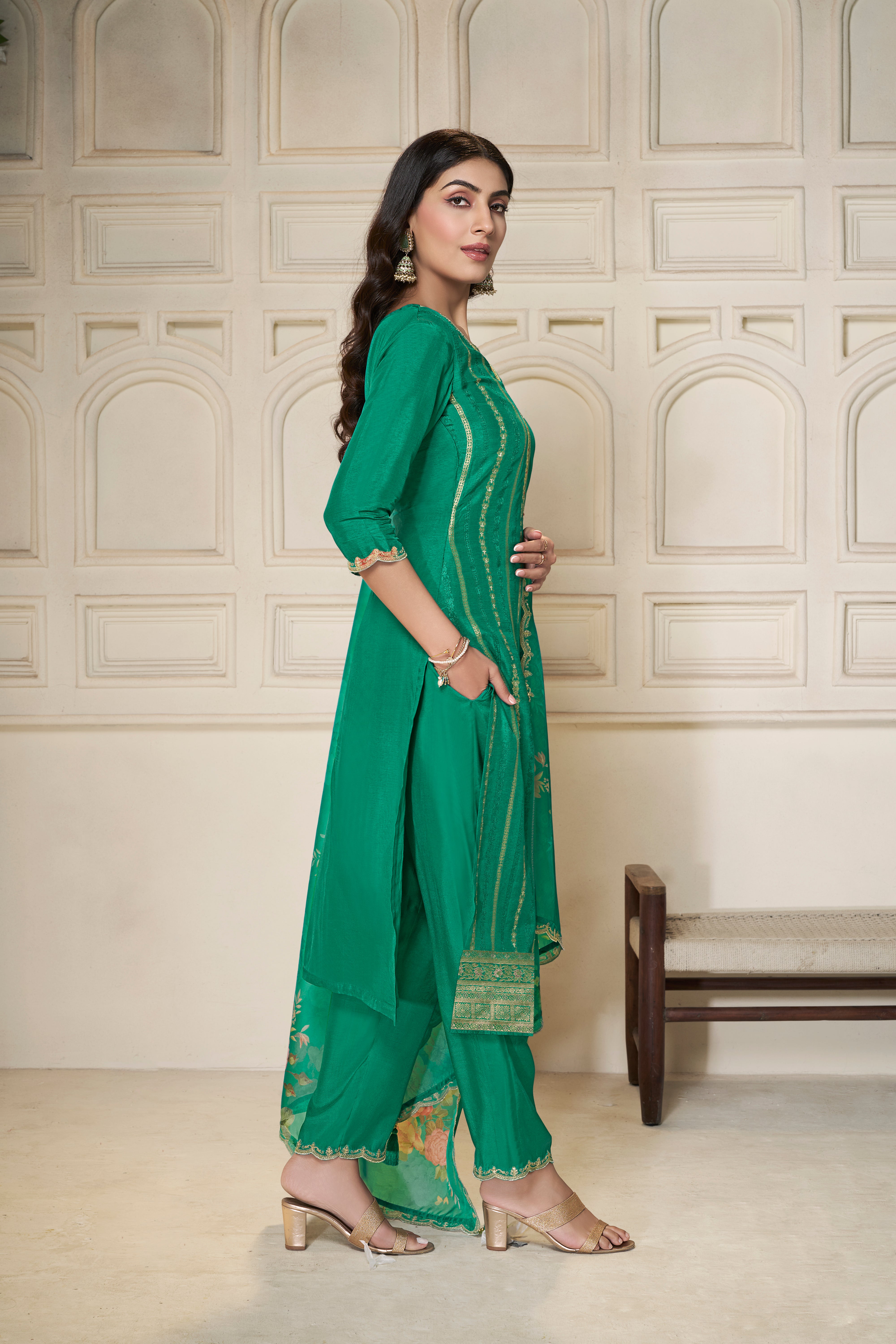 Designer Green Jacquard Weave Dola Silk Kurta Suit Set