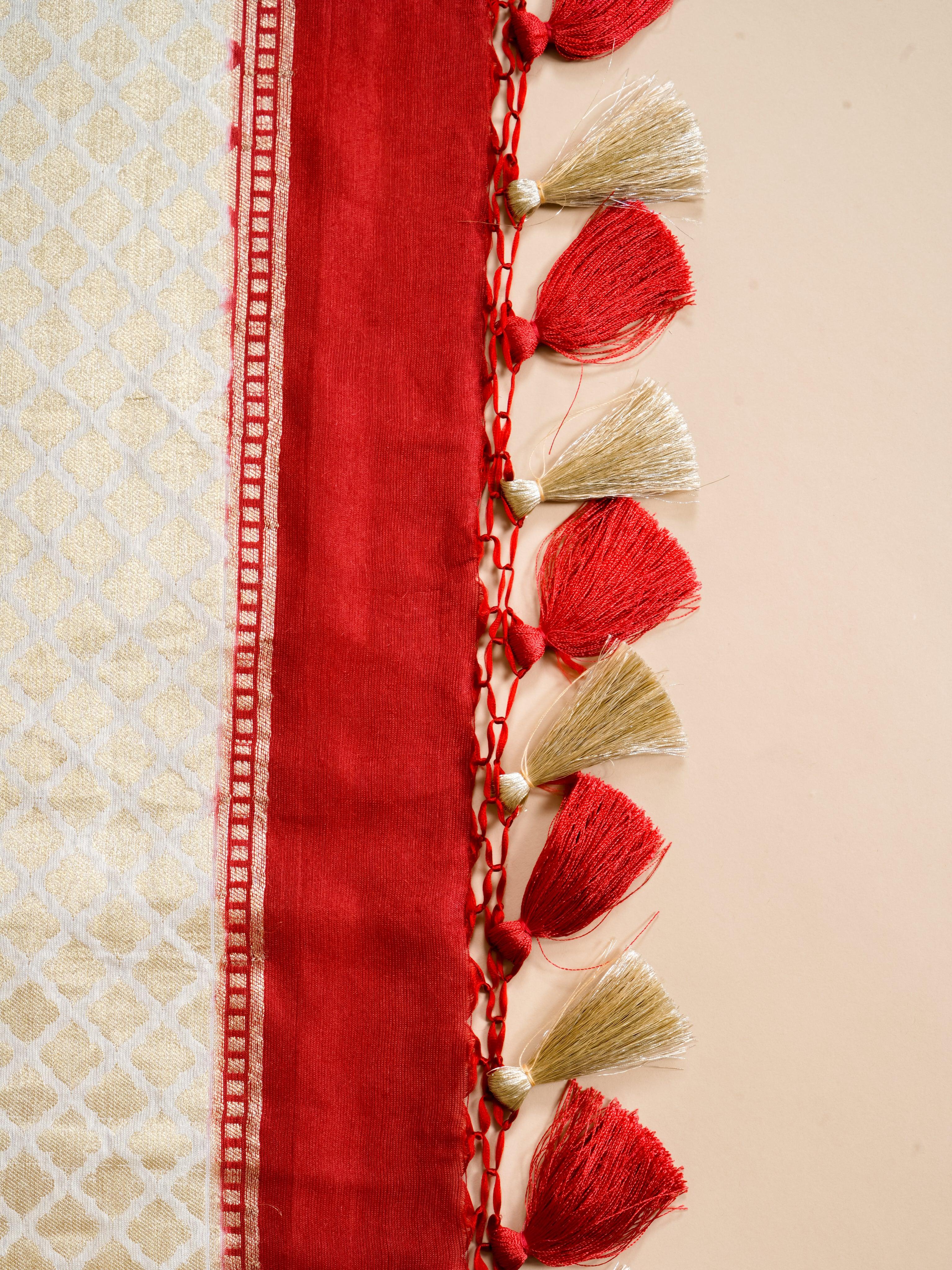 Handwoven White Banarasi Linen Tissue Silk Saree - Sumangal Ekam