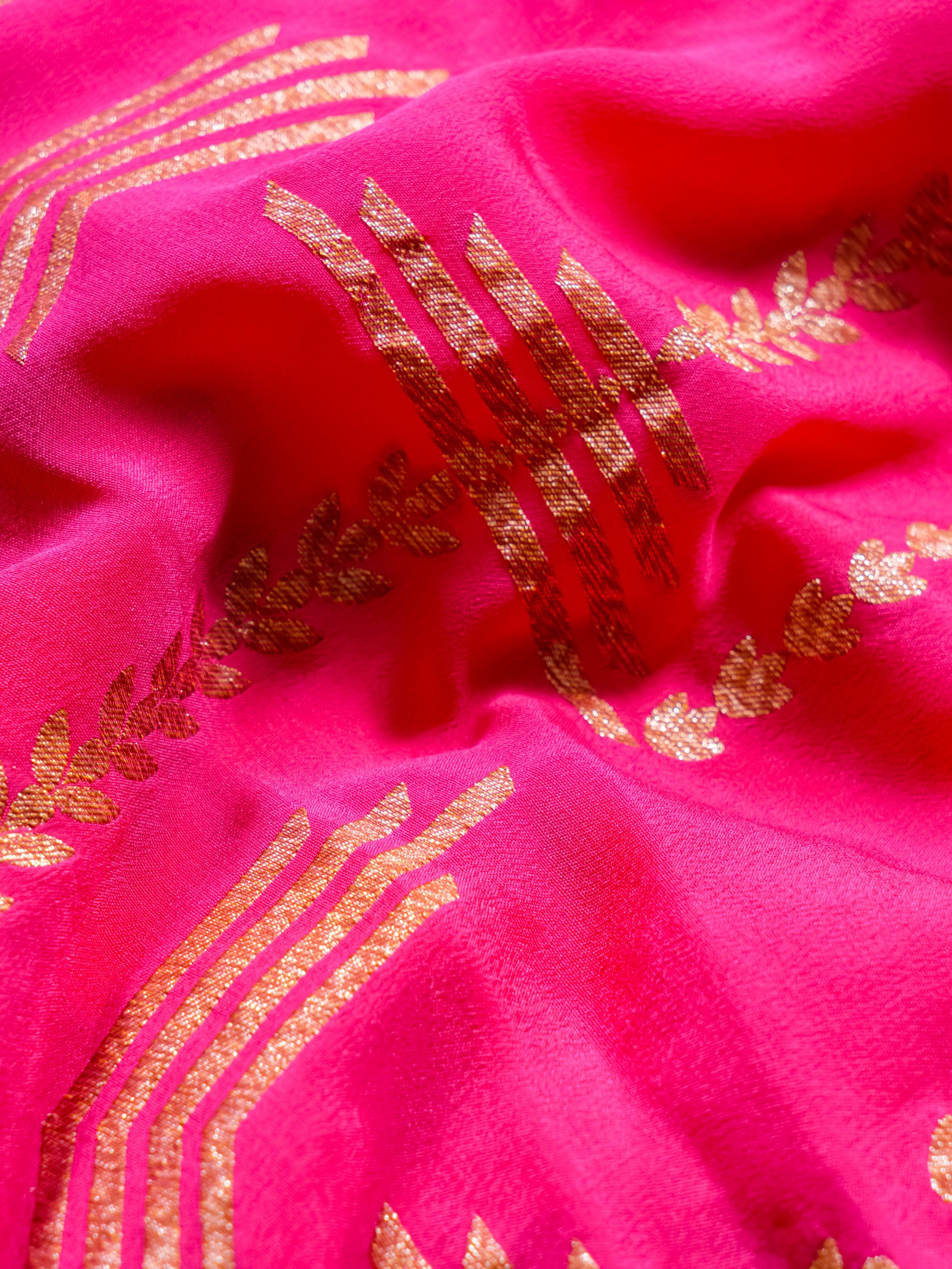 Handwoven Pink Banarasi Crepe  Georgette Saree - Sumangal Ekam